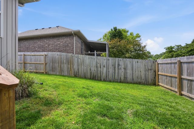 5713 S Lexington Avenue S, Springfield, MO 65810