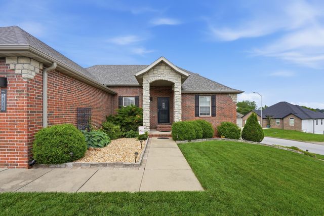 5713 S Lexington Avenue S, Springfield, MO 65810