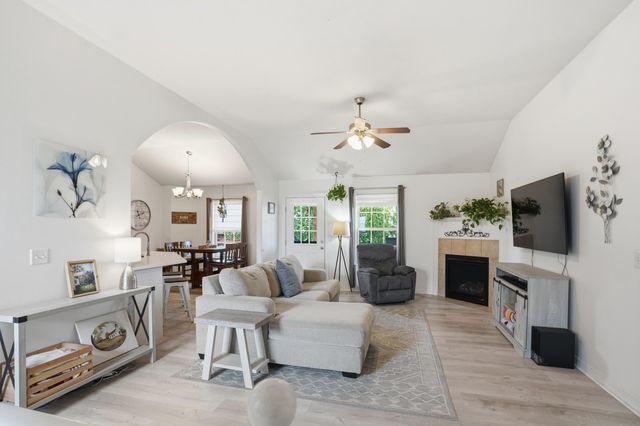 5713 S Lexington Avenue S, Springfield, MO 65810