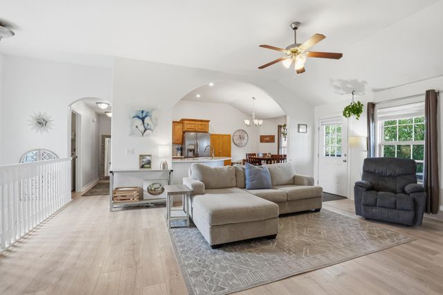 5713 S Lexington Avenue S, Springfield, MO 65810