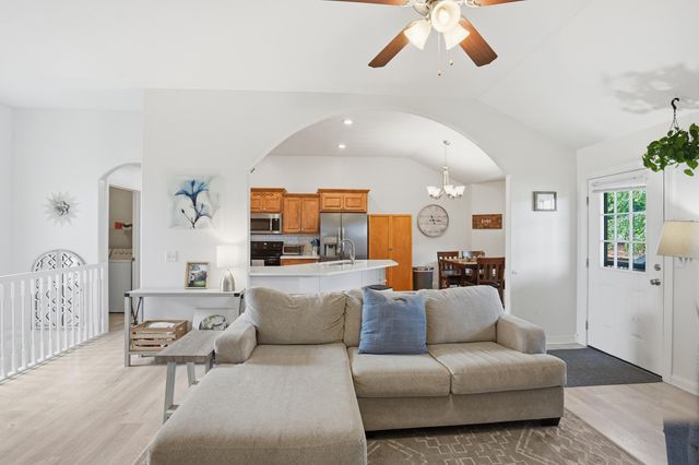 5713 S Lexington Avenue S, Springfield, MO 65810