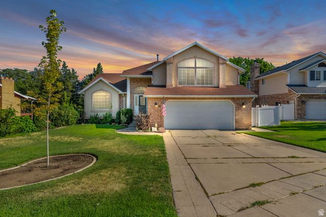 846 E HOLROYD DR, South Ogden, UT 84403