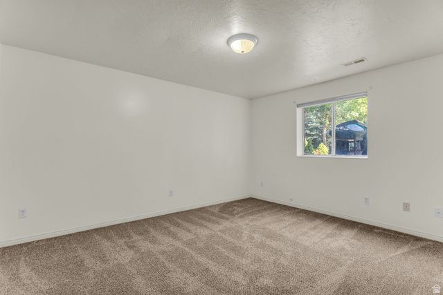 846 E HOLROYD DR, South Ogden, UT 84403