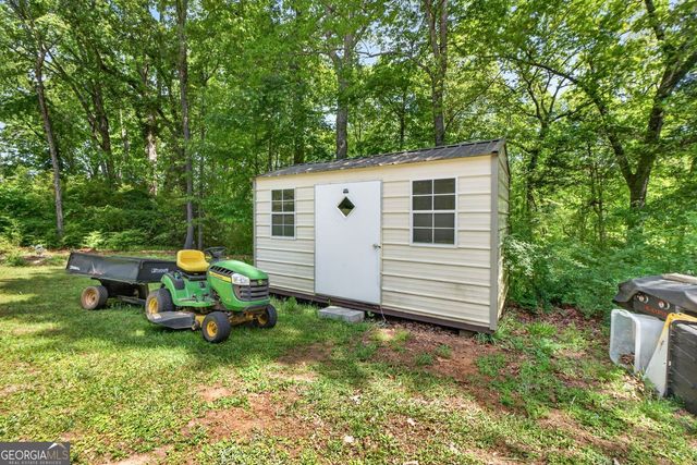 955 Chappell Mill Road, Milner, GA 30257