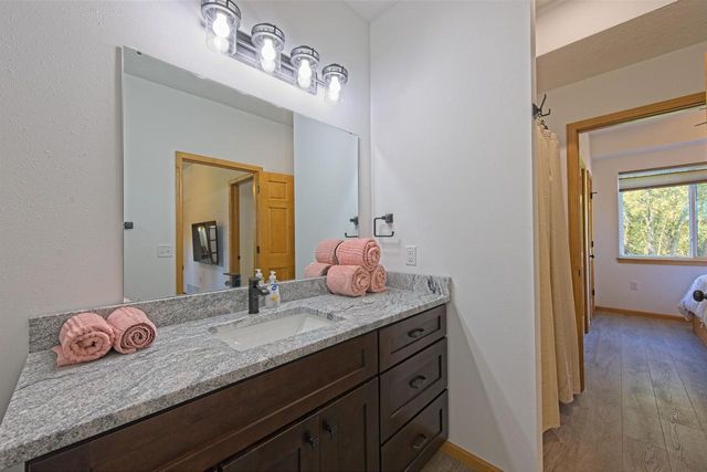 S5655 Old Lake Road, Baraboo, WI 53913