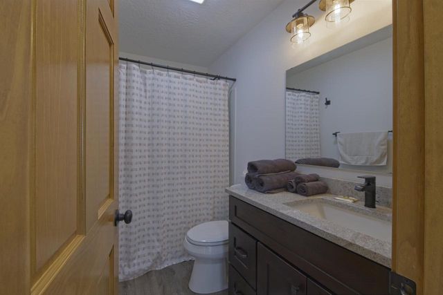 S5655 Old Lake Road, Baraboo, WI 53913