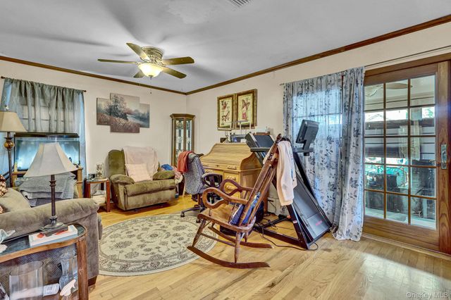 545 N 2nd Street, New Hyde Park, NY 11040
