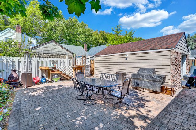 545 N 2nd Street, New Hyde Park, NY 11040