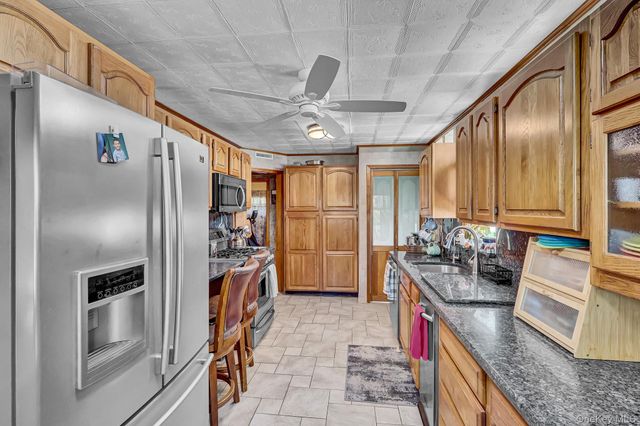 545 N 2nd Street, New Hyde Park, NY 11040