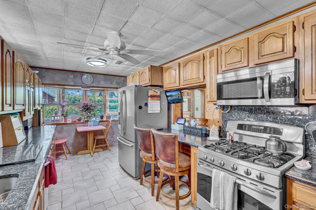 545 N 2nd Street, New Hyde Park, NY 11040