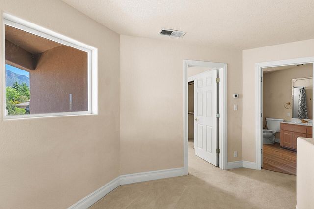 6019 Purple Aster Lane NE, Albuquerque, NM 87111