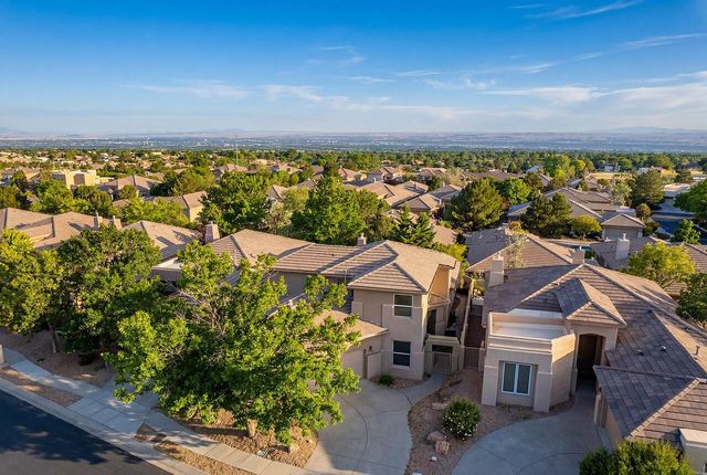 6019 Purple Aster Lane NE, Albuquerque, NM 87111
