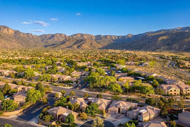 6019 Purple Aster Lane NE, Albuquerque, NM 87111