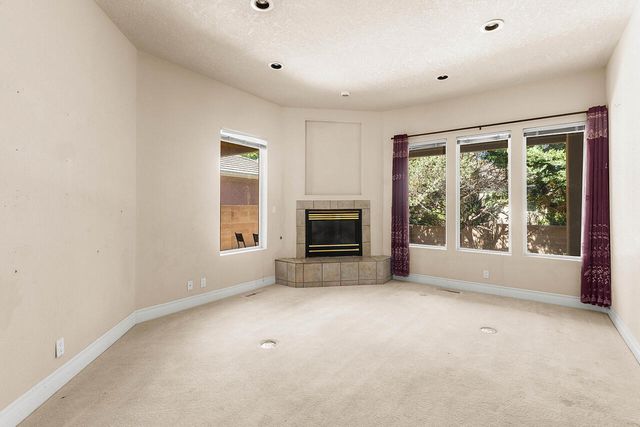 6019 Purple Aster Lane NE, Albuquerque, NM 87111