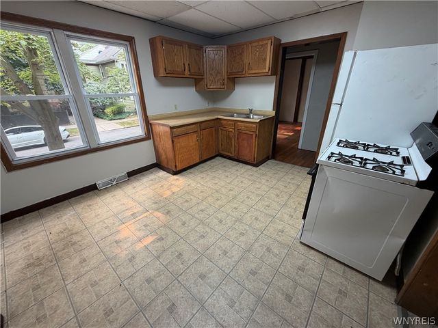 33 Tyler Street, Buffalo, NY 14214