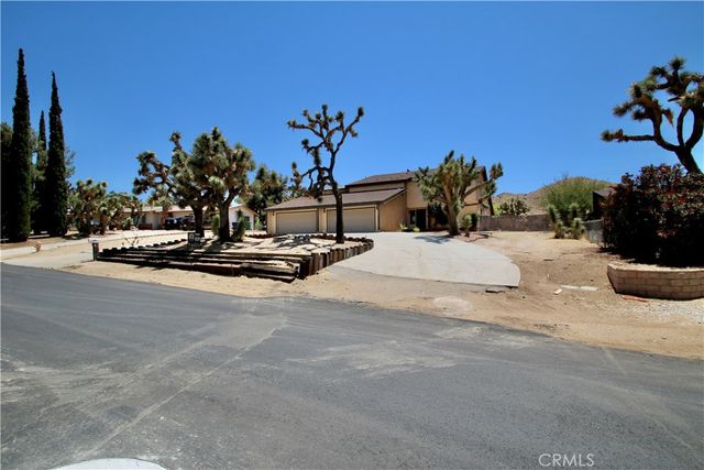 56563 Golden Bee, Yucca Valley, CA 92284
