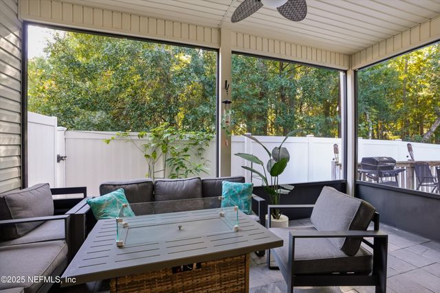 11520 DUNFORTH COVE Drive, Jacksonville, FL 32218