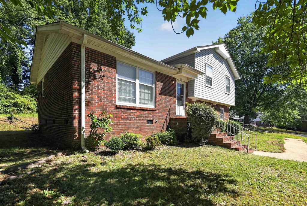 308 Willow Oaks Dr Drive, Spartanburg, SC 29301