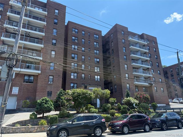 650 Warburton Avenue 5D, Yonkers, NY 10701
