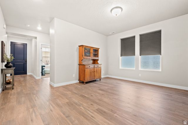 6031 W MOUNT AIRY DR, South Jordan, UT 84009