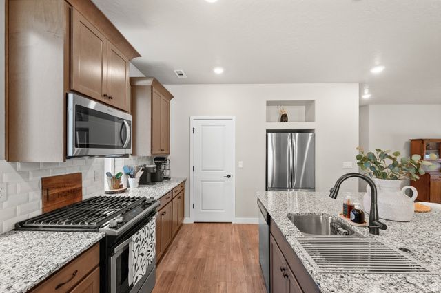 6031 W MOUNT AIRY DR, South Jordan, UT 84009