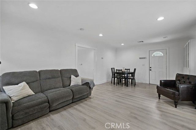 926 Texas, Redlands, CA 92374