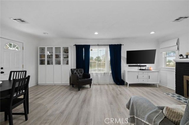 926 Texas, Redlands, CA 92374