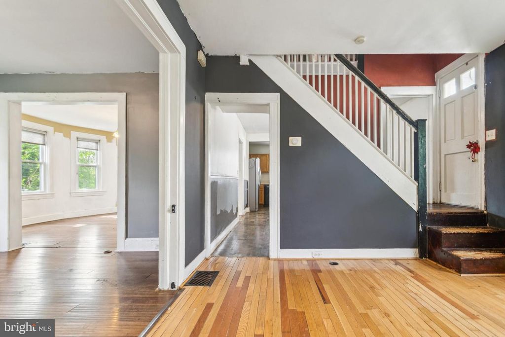 property-img