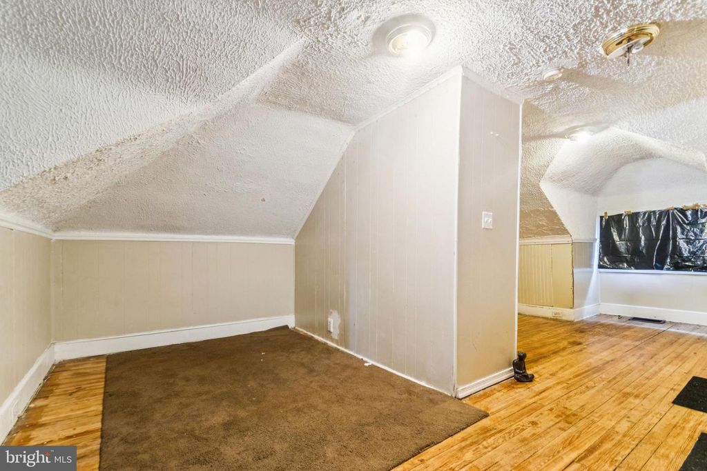 property-img