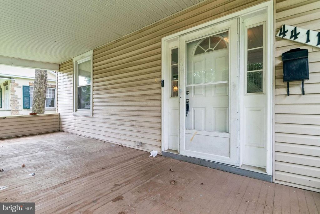 property-img