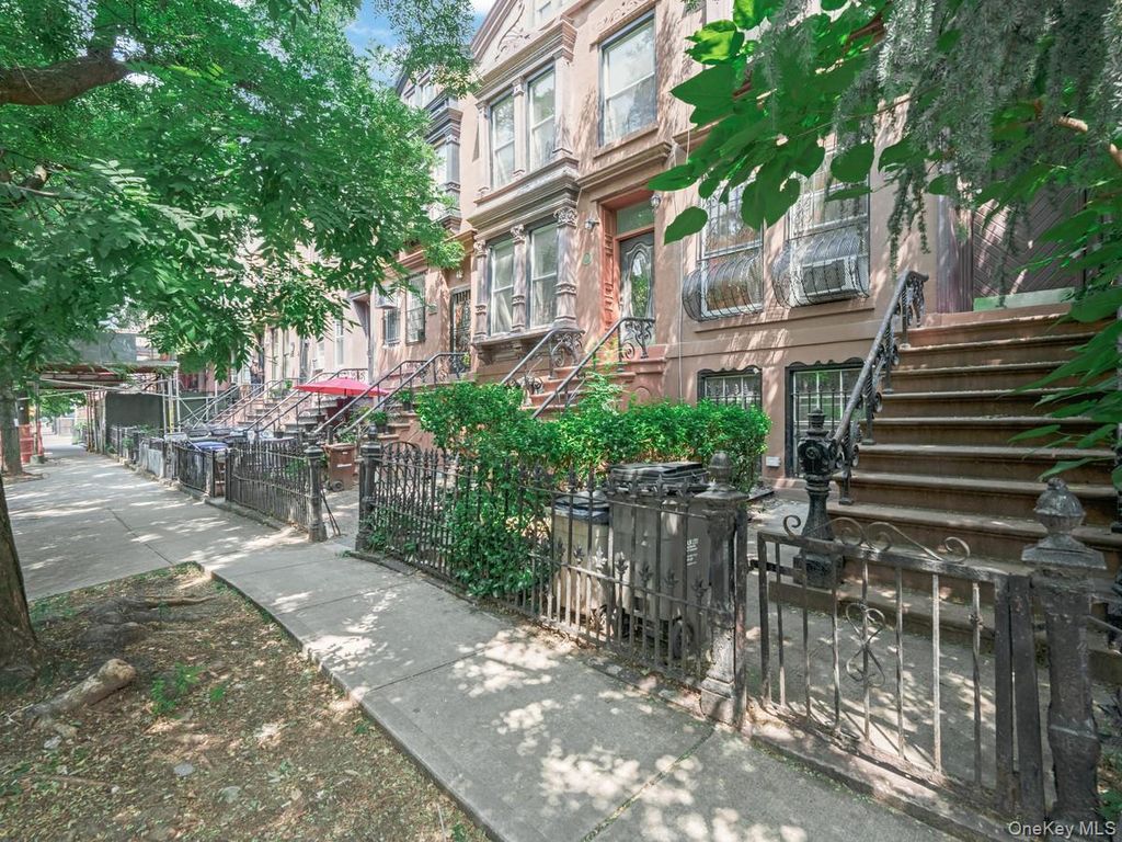 809A Greene Avenue HSE, Brooklyn, NY 11221 — photo 3