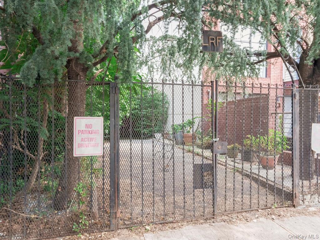 809A Greene Avenue HSE, Brooklyn, NY 11221 — photo 5