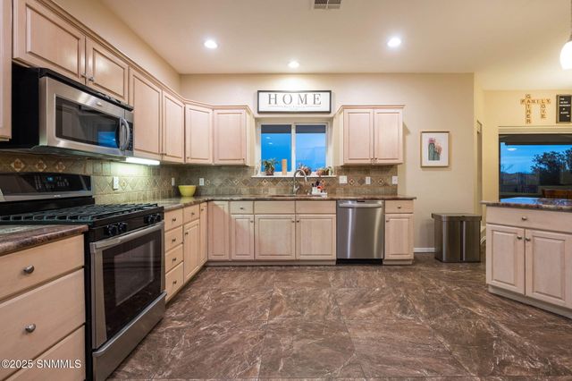 4301 Summit Lane, Las Cruces, NM 88011