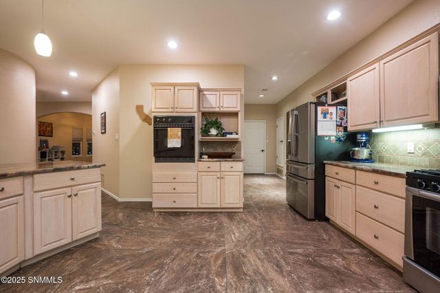 4301 Summit Lane, Las Cruces, NM 88011