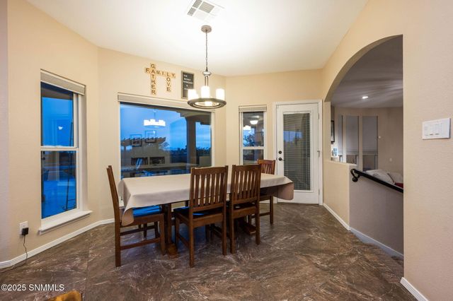 4301 Summit Lane, Las Cruces, NM 88011