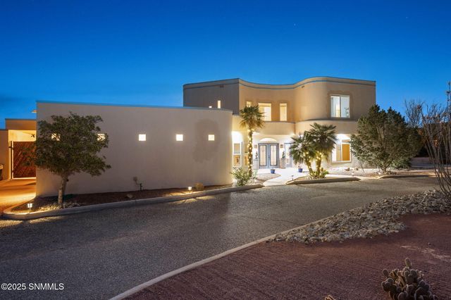 4301 Summit Lane, Las Cruces, NM 88011