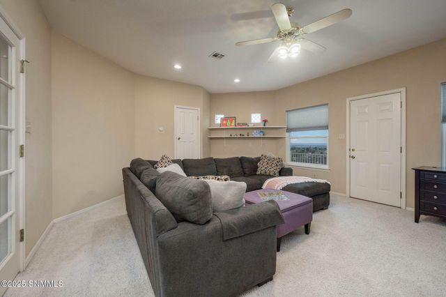 4301 Summit Lane, Las Cruces, NM 88011
