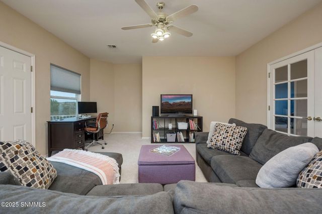 4301 Summit Lane, Las Cruces, NM 88011