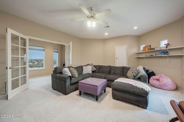 4301 Summit Lane, Las Cruces, NM 88011