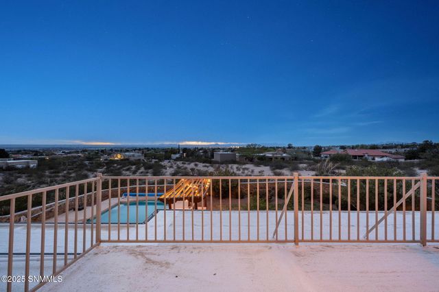 4301 Summit Lane, Las Cruces, NM 88011