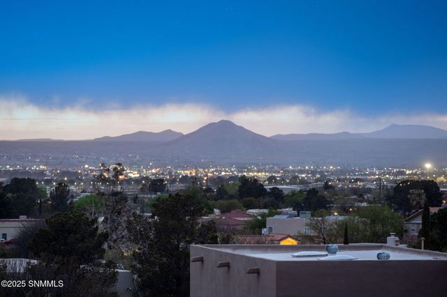 4301 Summit Lane, Las Cruces, NM 88011