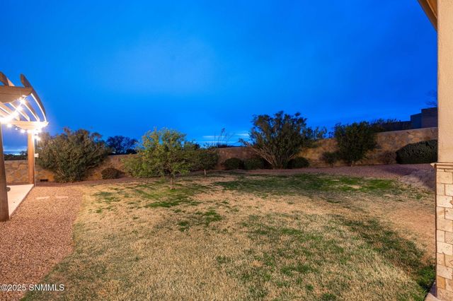 4301 Summit Lane, Las Cruces, NM 88011