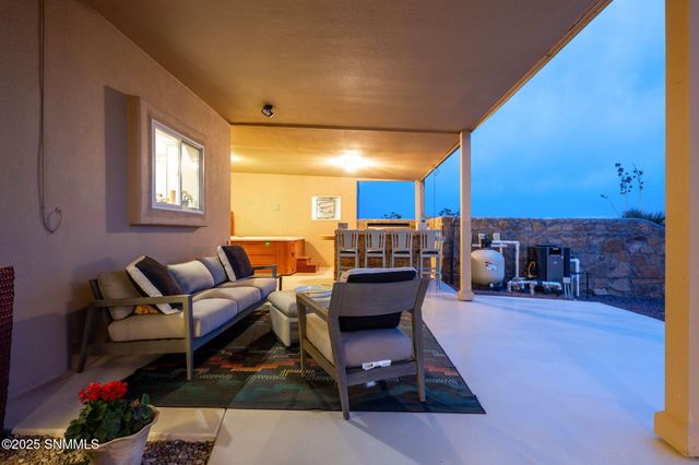 4301 Summit Lane, Las Cruces, NM 88011
