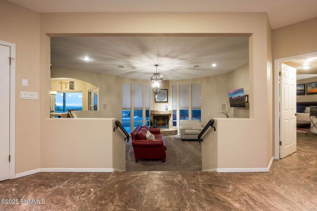 4301 Summit Lane, Las Cruces, NM 88011