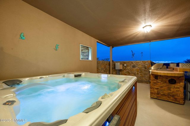 4301 Summit Lane, Las Cruces, NM 88011
