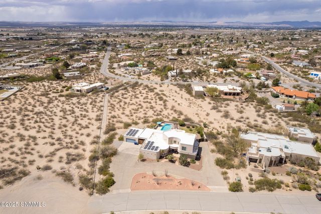 4301 Summit Lane, Las Cruces, NM 88011