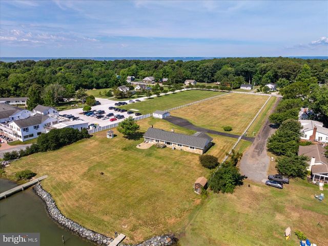 21441 DOGWOOD COVE RD, Tilghman, MD 21671