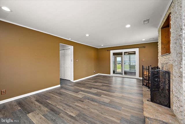 21441 DOGWOOD COVE RD, Tilghman, MD 21671
