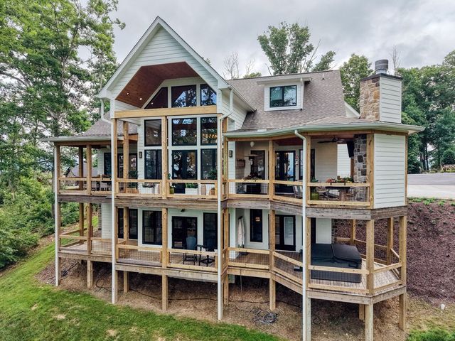 514 Winding Ridge, Blairsville, GA 30512
