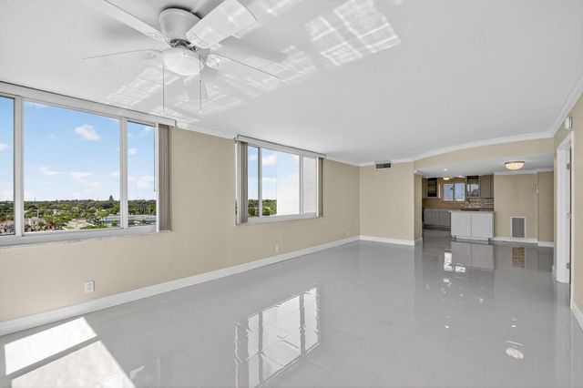301 Lake Shore Drive 711, Lake Park, FL 33403